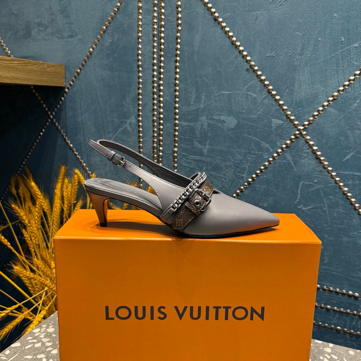 LV 26ss Slingback 45 Gray Cowhide 628432