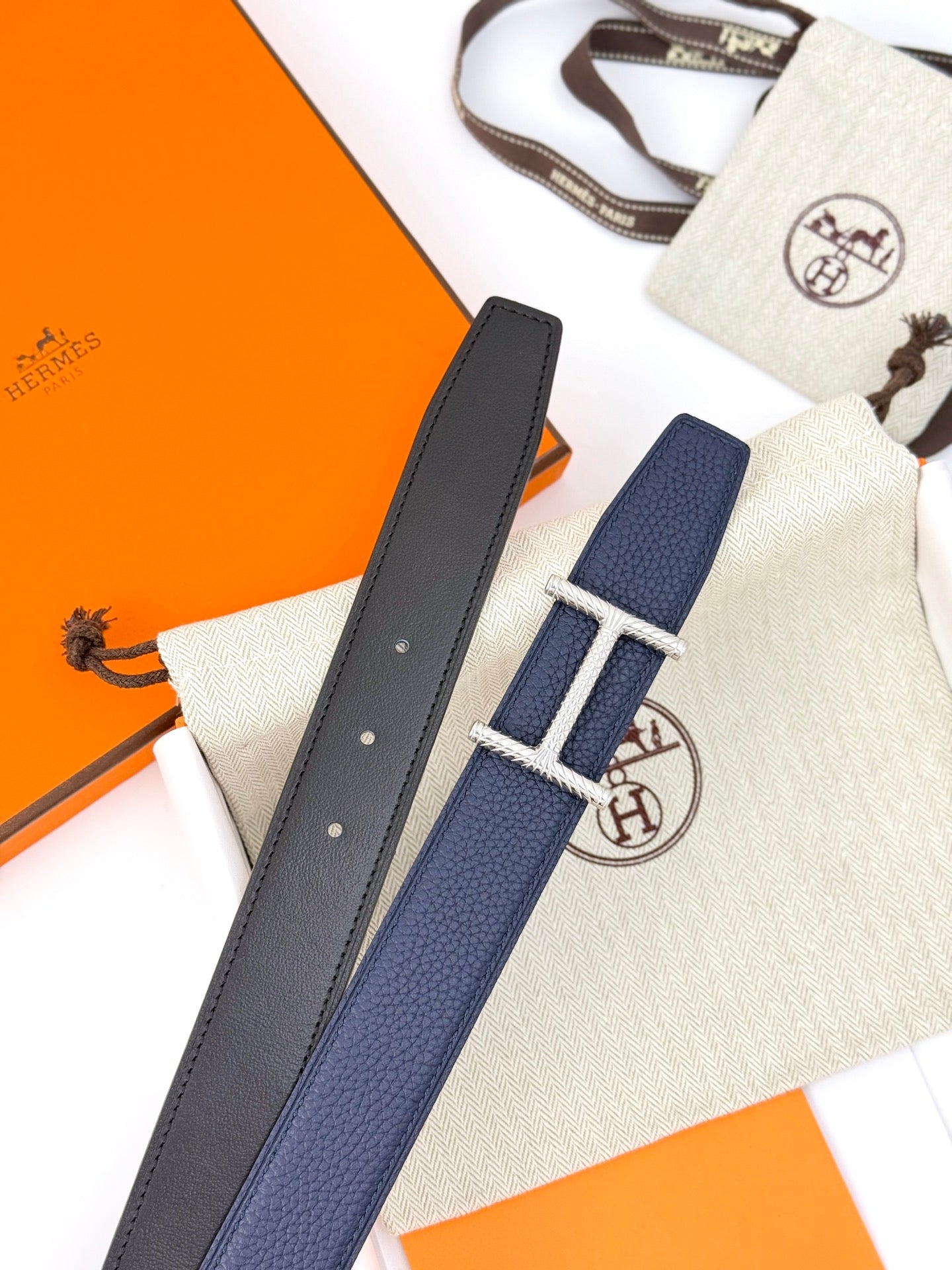 HM 32mm Hisseo belt & Reversible Navy Blue leather 186452