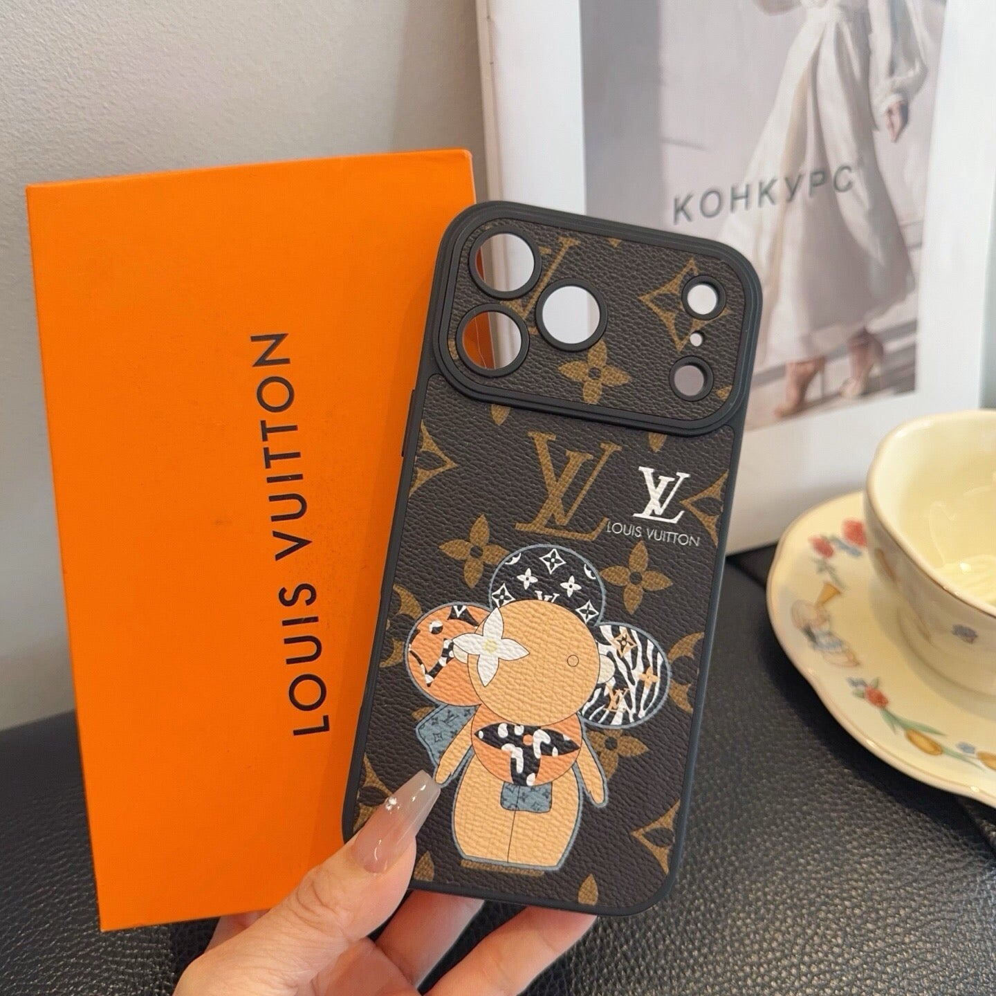 Louis Vuitton Phone Case With Sunflower Pattern 400362