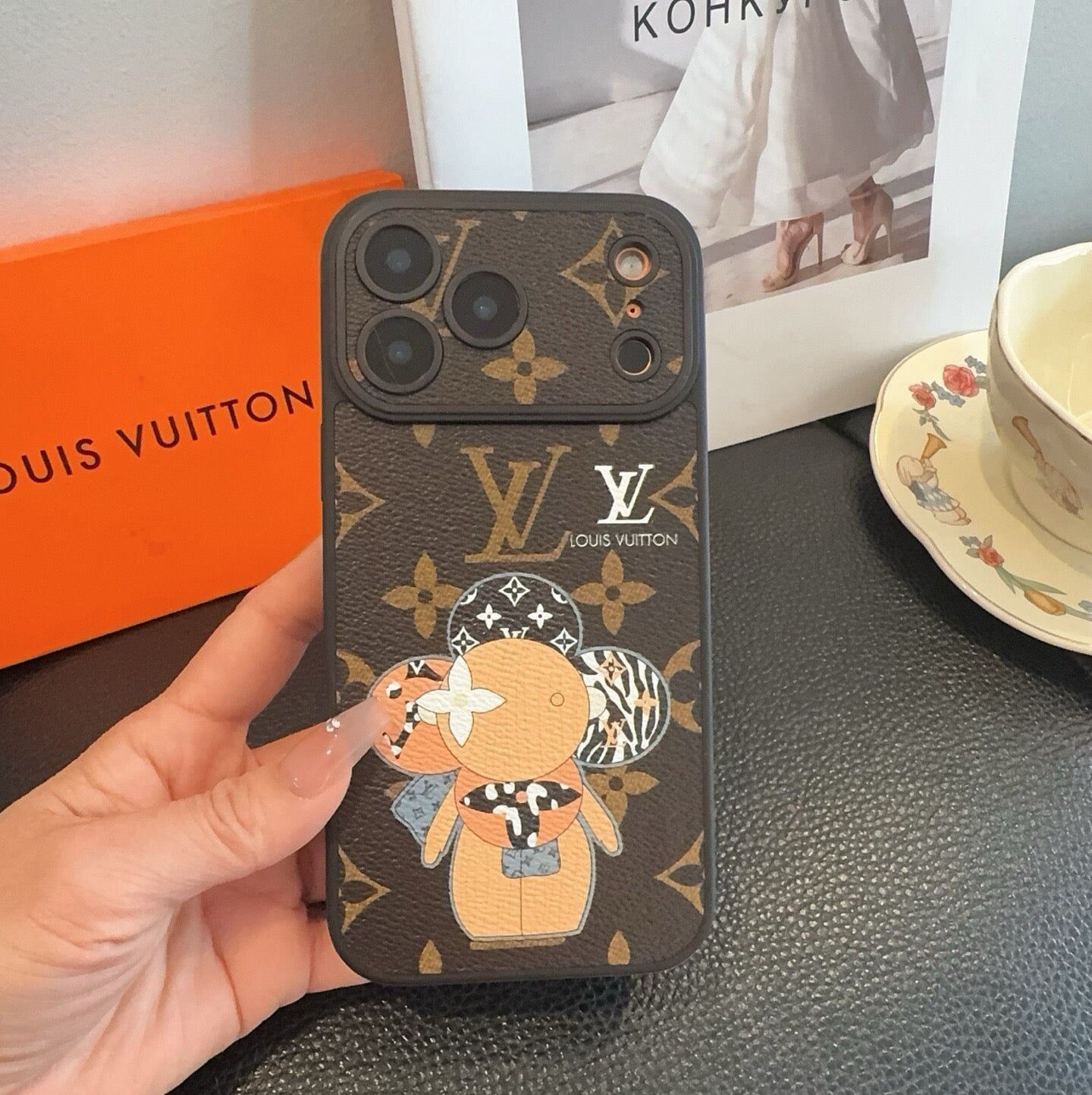 Louis Vuitton Phone Case With Sunflower Pattern 400362