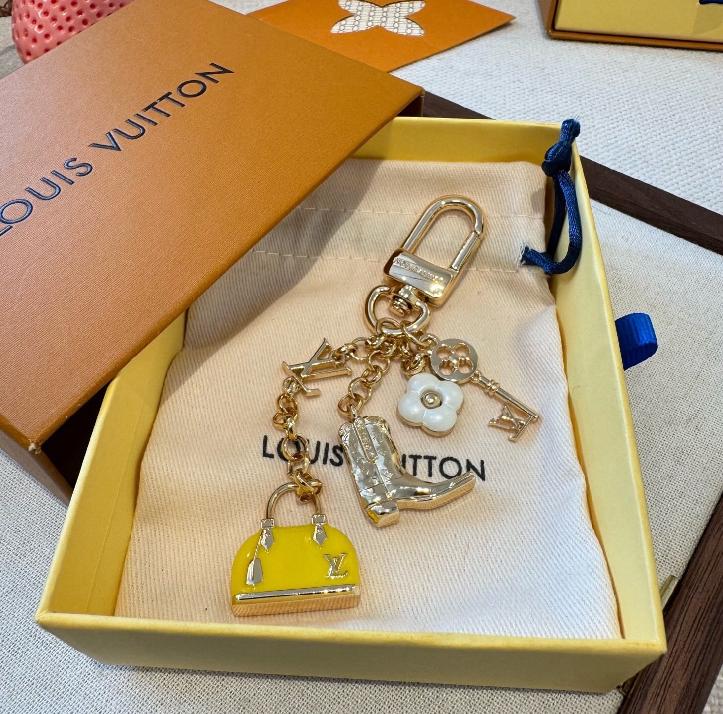 LV Bag Charm 410210