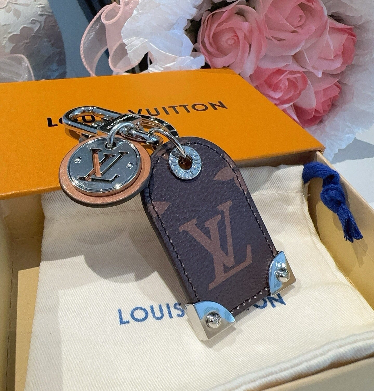 LV  Travel Tag Charm 415617