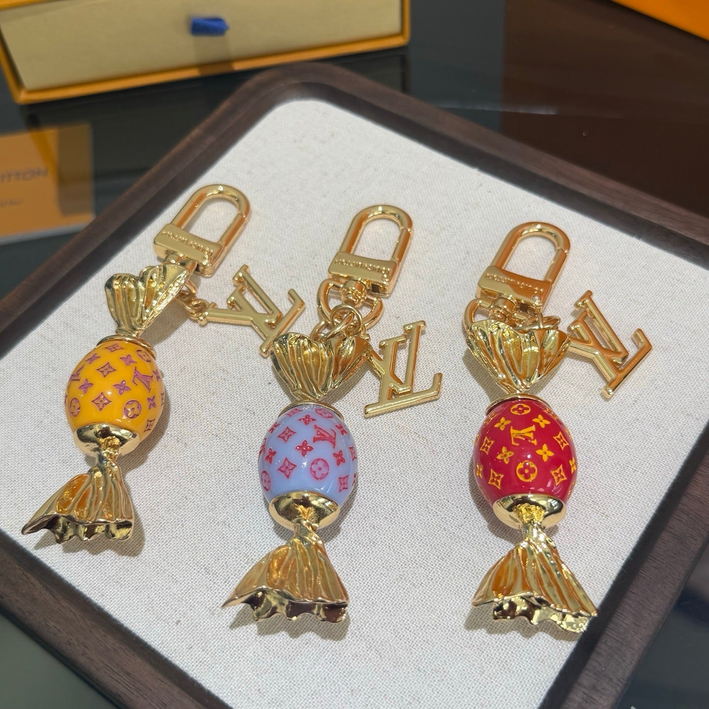 LV Candy-colored Charm 415638