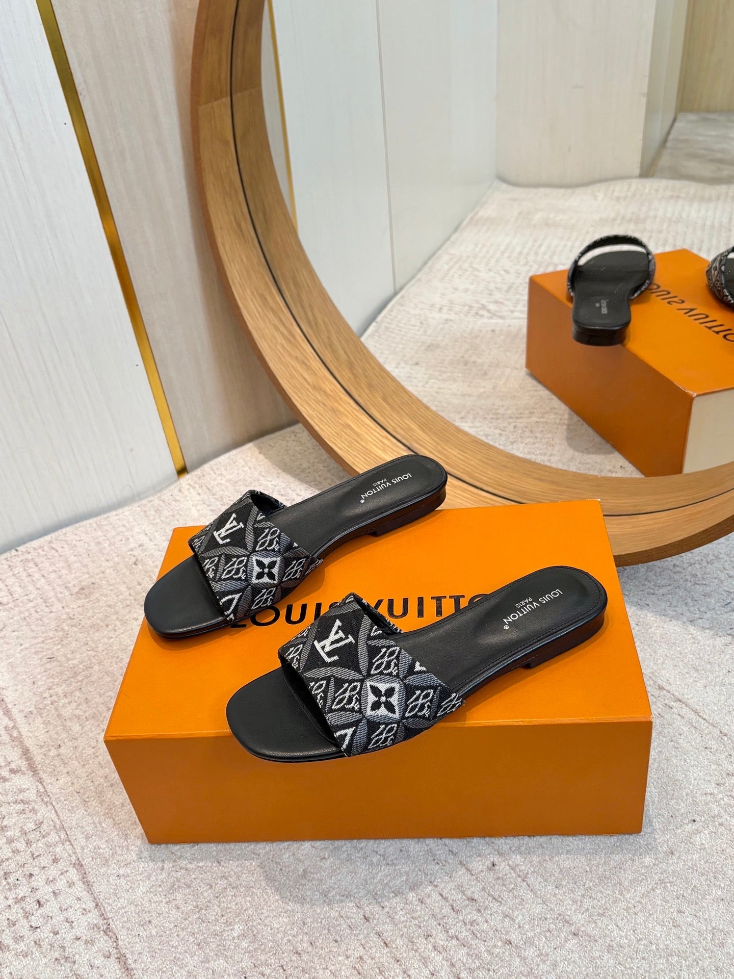 LV 26ss Slippers Black White Denim Leather 671237