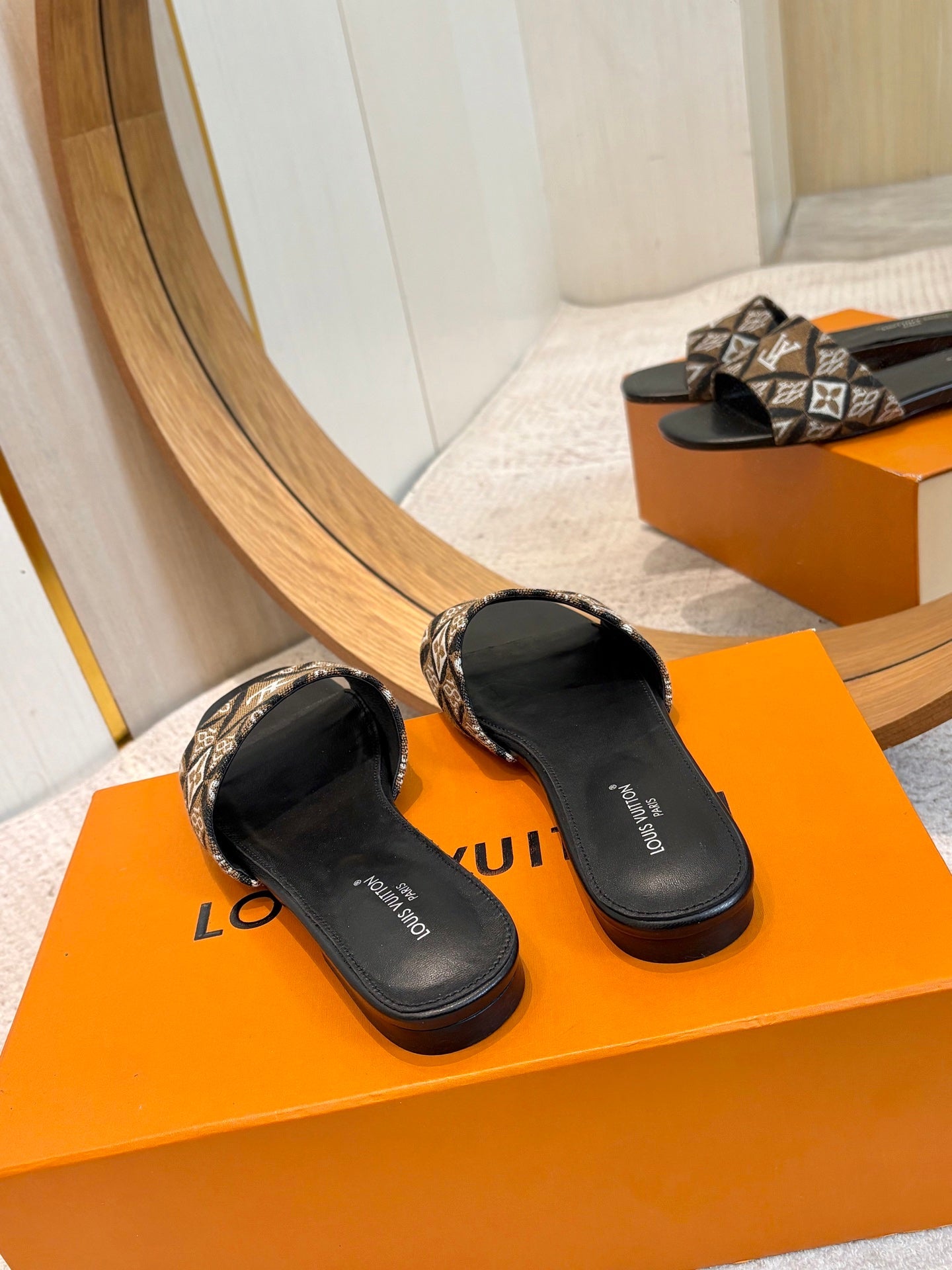 LV 26ss Slippers Black Brown Denim Leather 671238