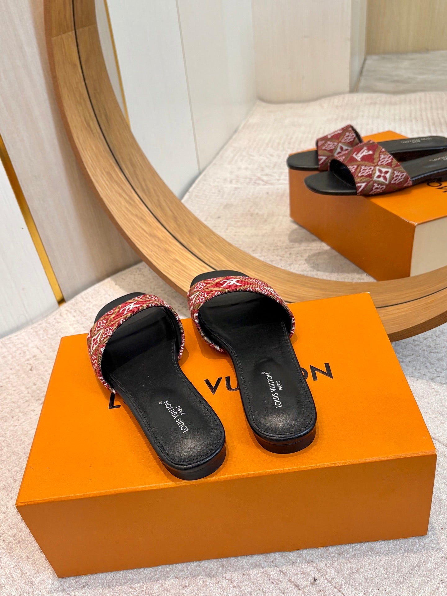 LV 26ss Slippers Dark Red White Denim Leather 671239