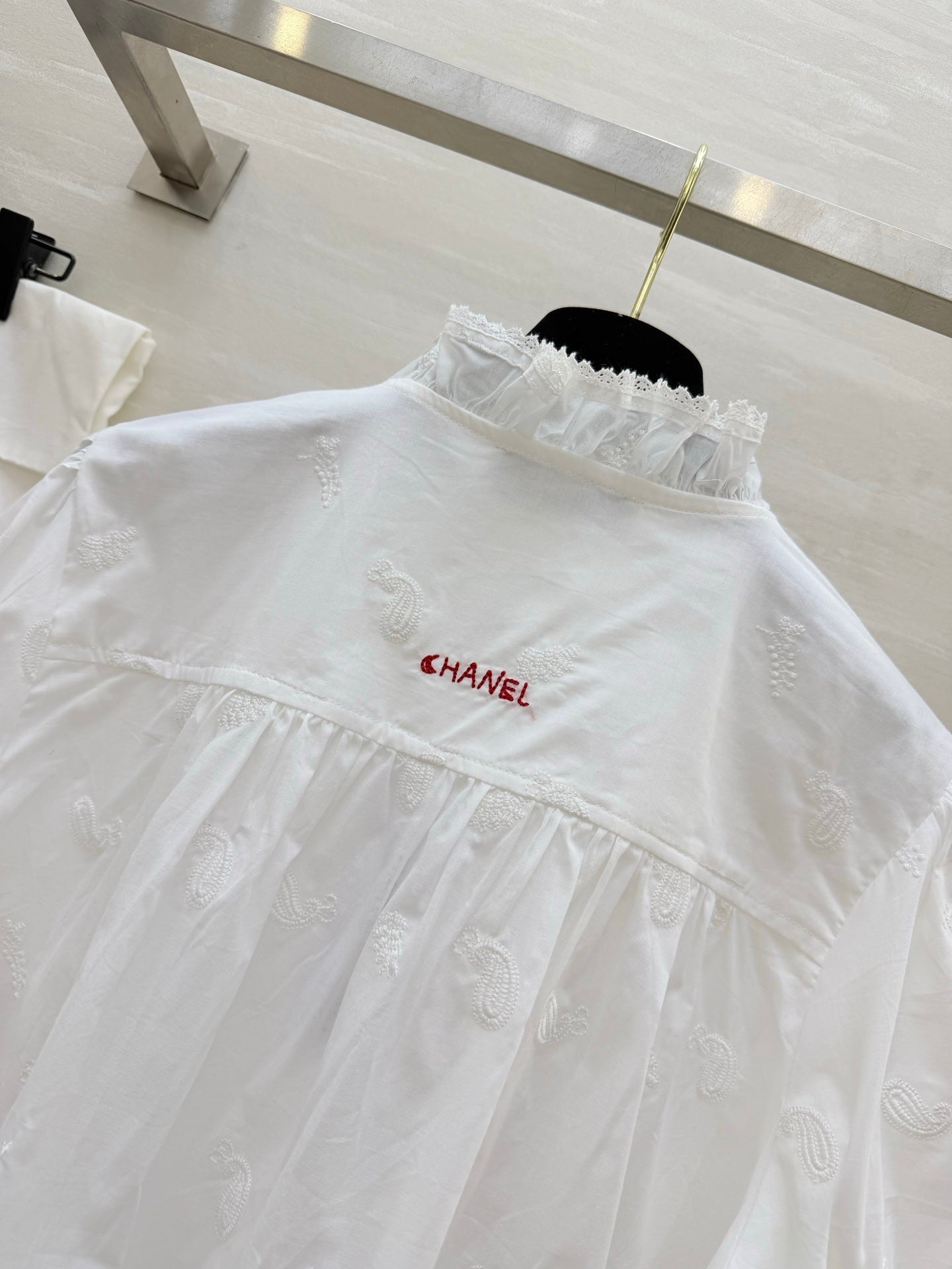 Chanel 2026 Heart-button Shirt White Cotton 213365