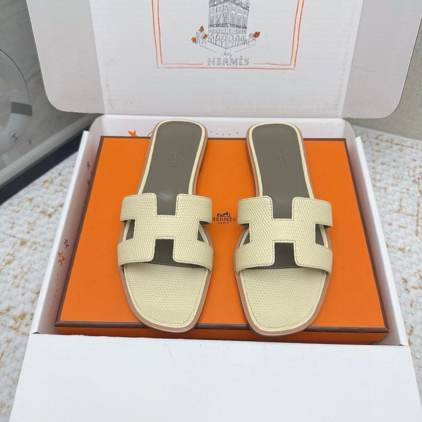 HM 26ss Oran Sandals Cream Yellow Cowhide 625045
