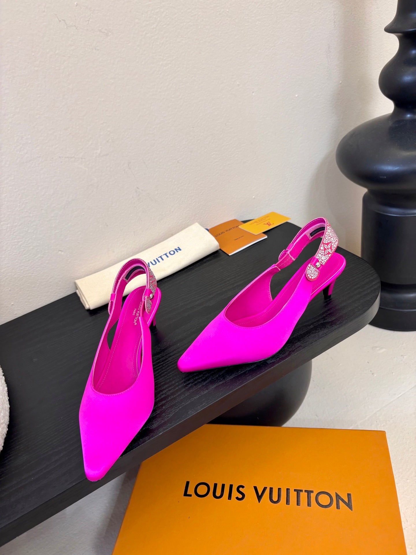 LV 26ss Legacy Slingback 60 Hot Pink Silk 627245