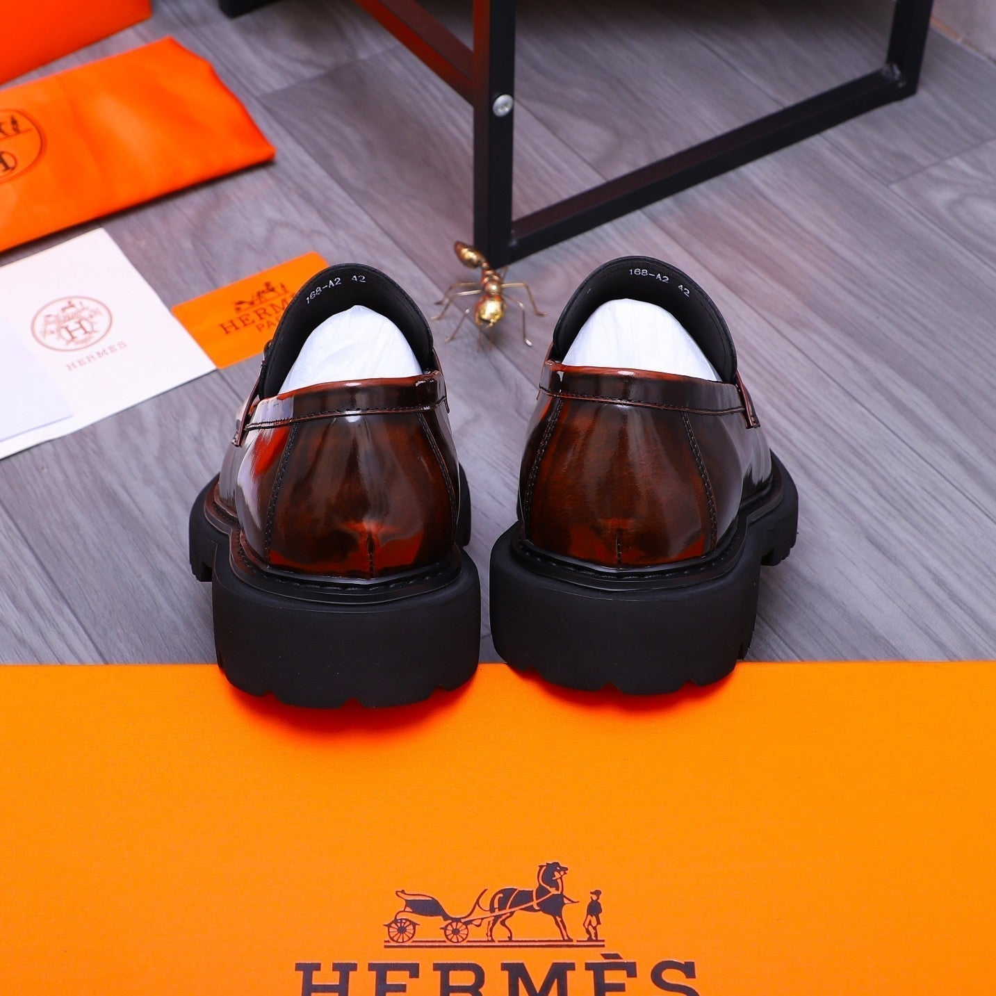 HM GOLD BUCKLE LOAFER GLOSSY WINE CALFSKIN