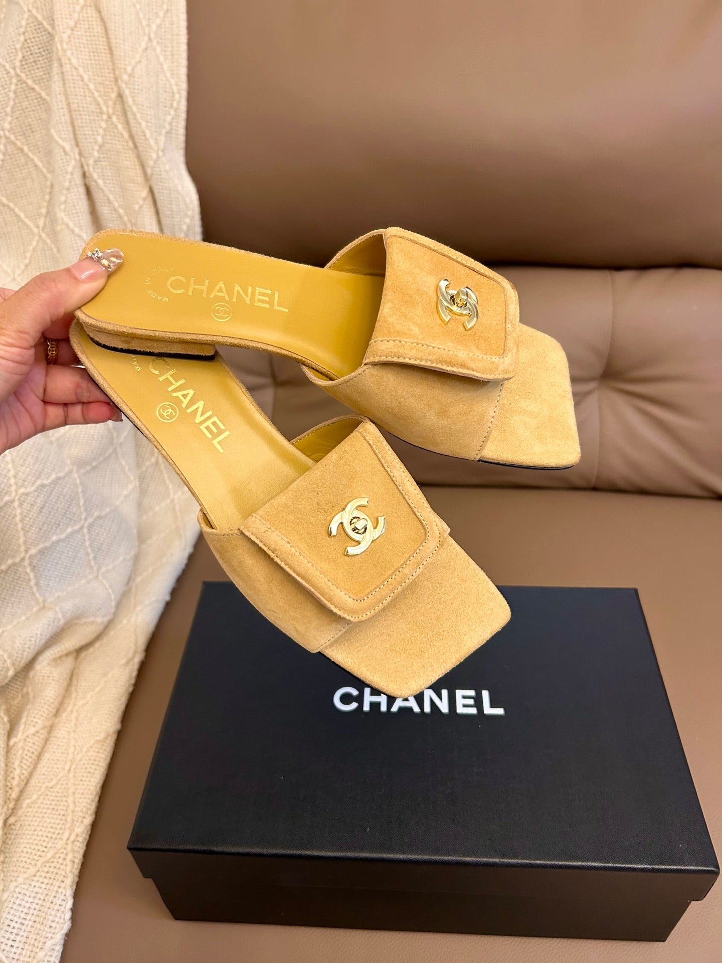 Chanel 2026 Mules Gold-Toned CC Logo Suede Leather 779274