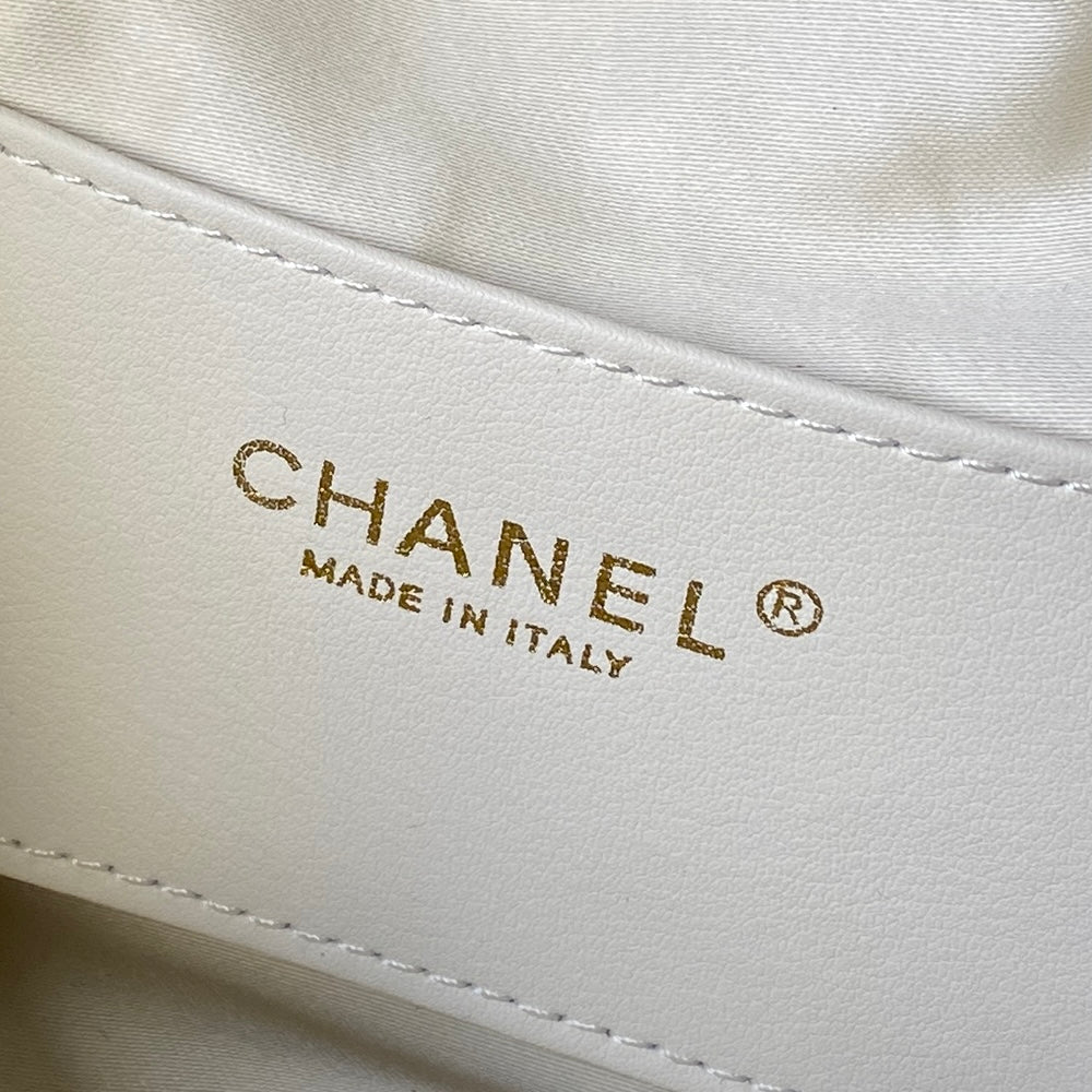 Chanel 2025 Hobo Bag 32cm White Calfskin 315837