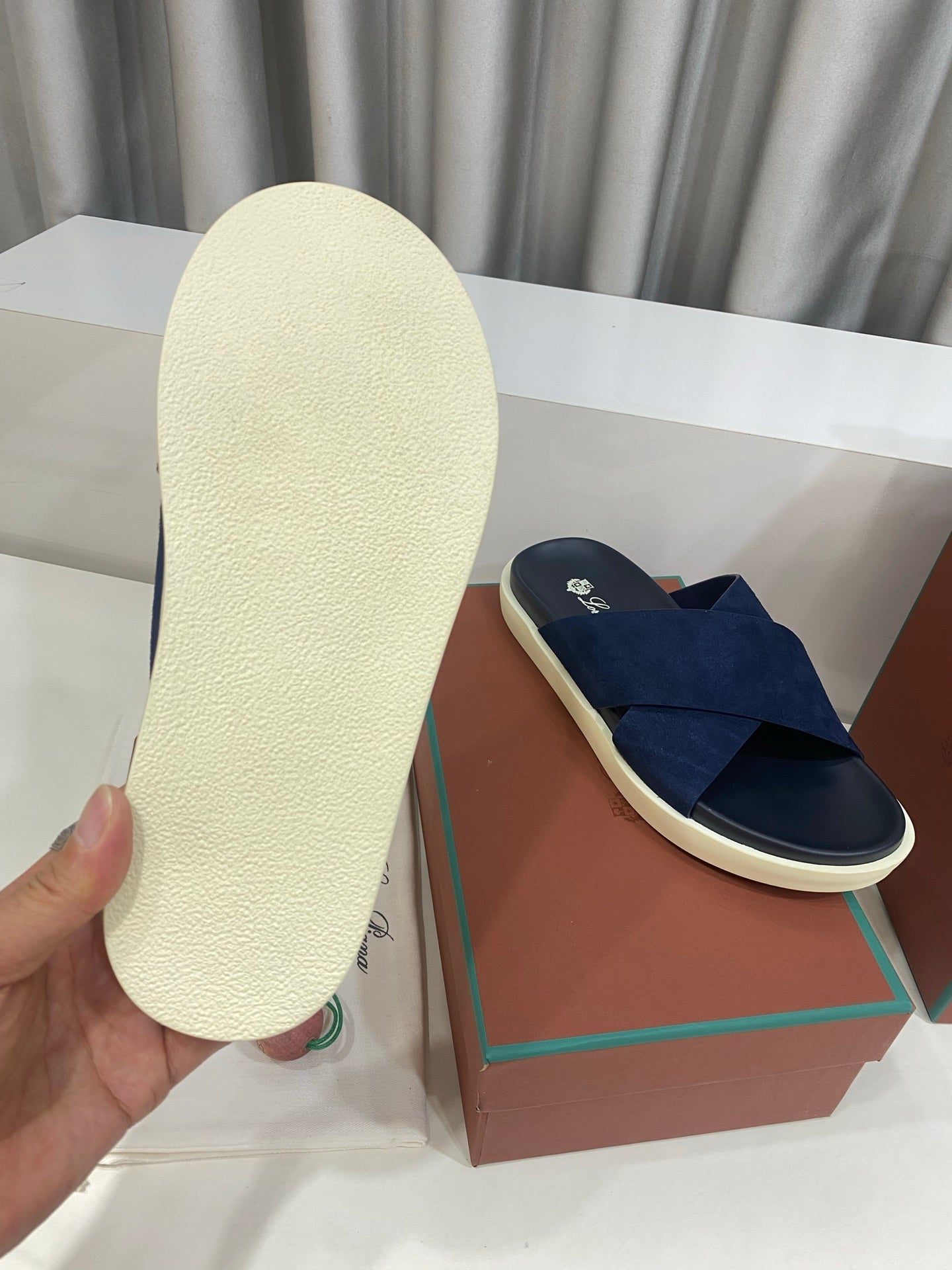 Loro Piana 2026 Cross-strap Slipper Suede Leather 911319