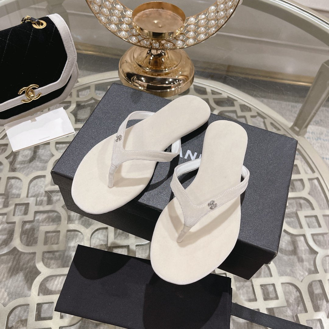 cc thongs velvet