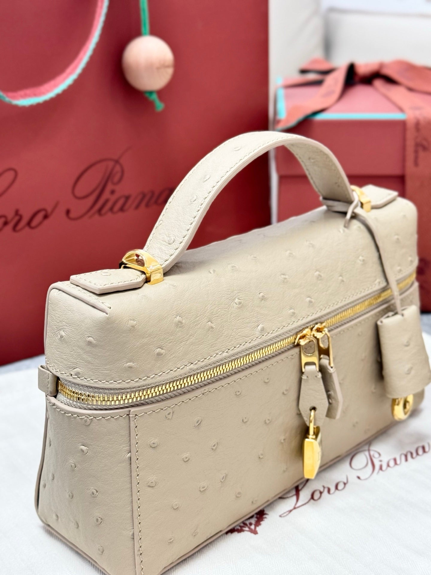 LP 2026 Extra Bag L23 Beige Ostrich Leather With Gold Hardware