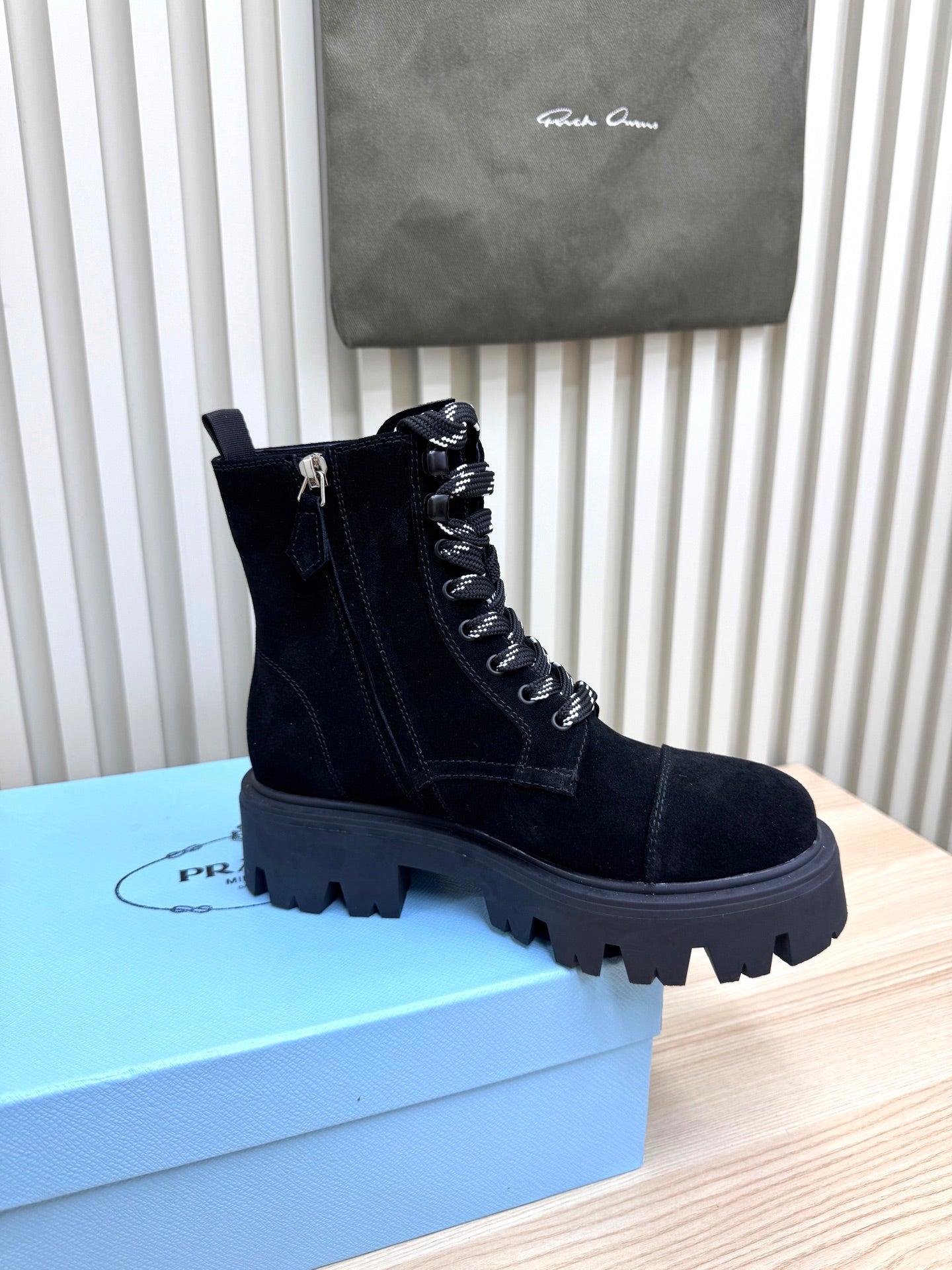 PRA Martin boots black suede 443667