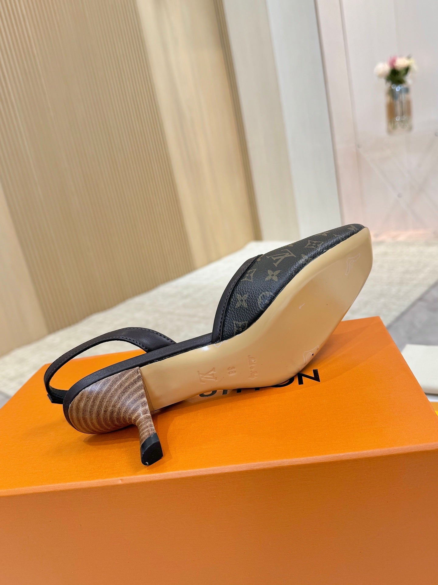 LV 26ss Slingback 60 Dark Brown Cowhide 664897