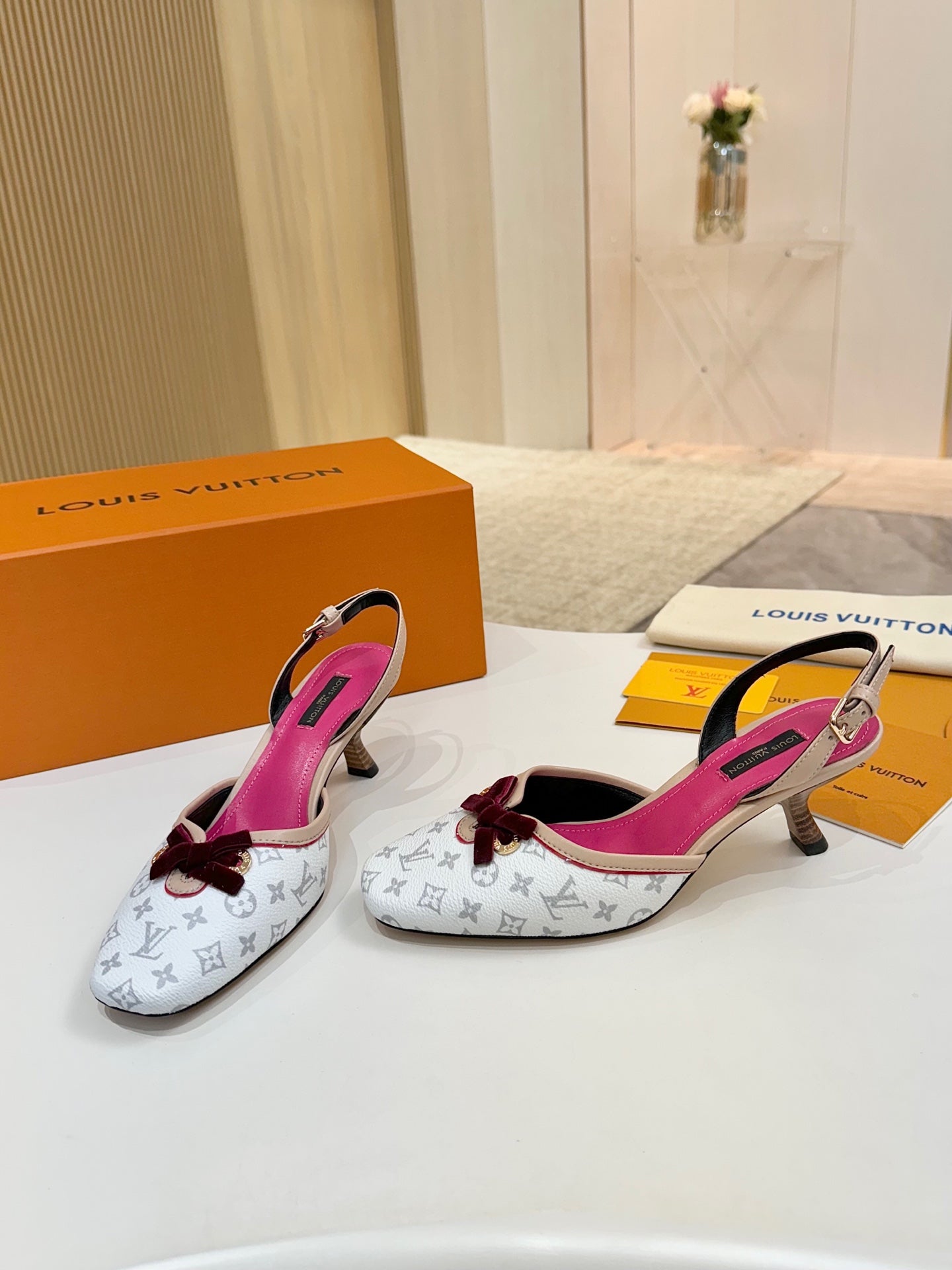 LV 26ss Slingback 60 White Pink Gray Cowhide 664899