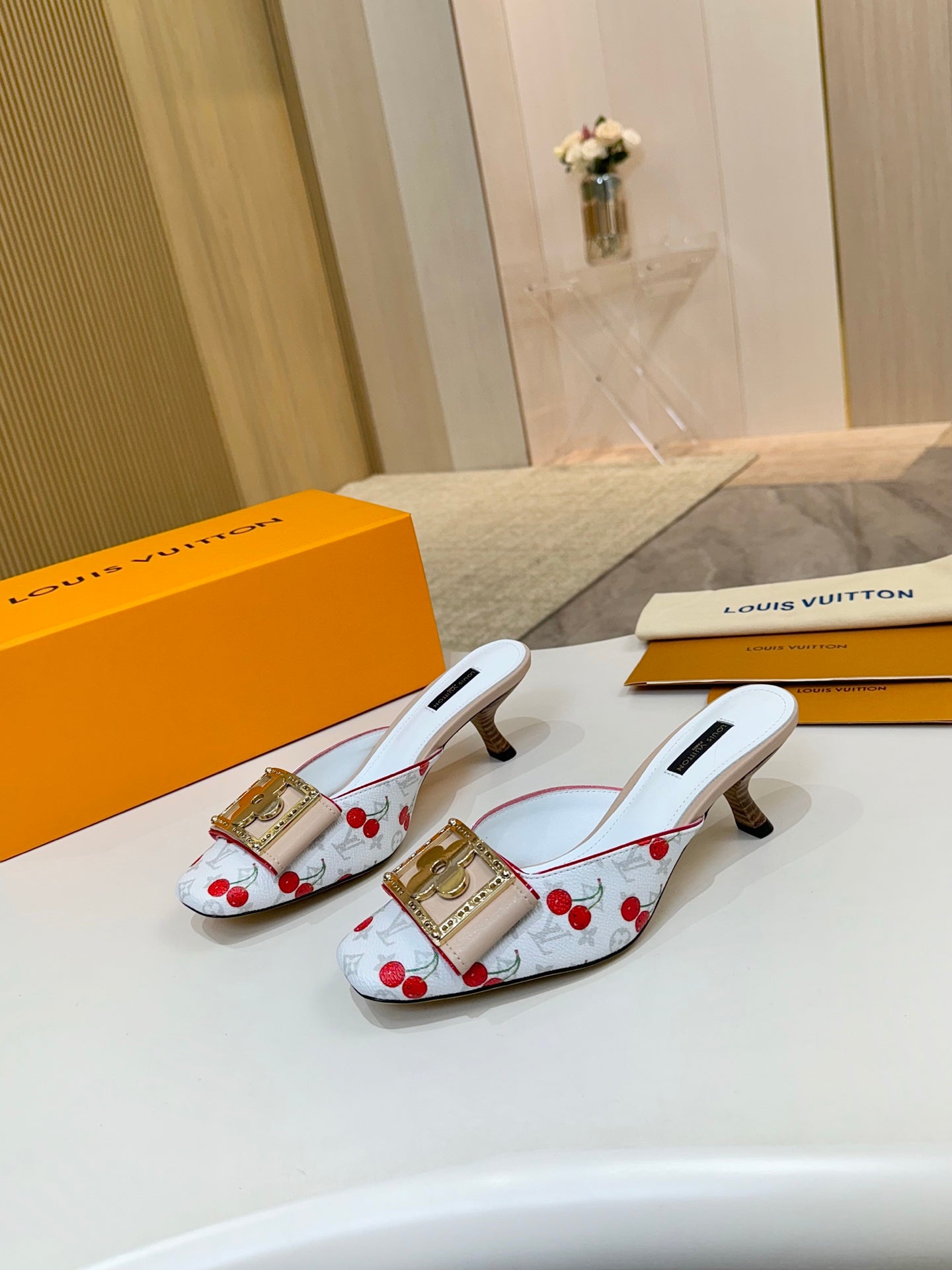 LV 26ss High-Heeled Mules 60 White Cherry Monogram Cowhide 664888
