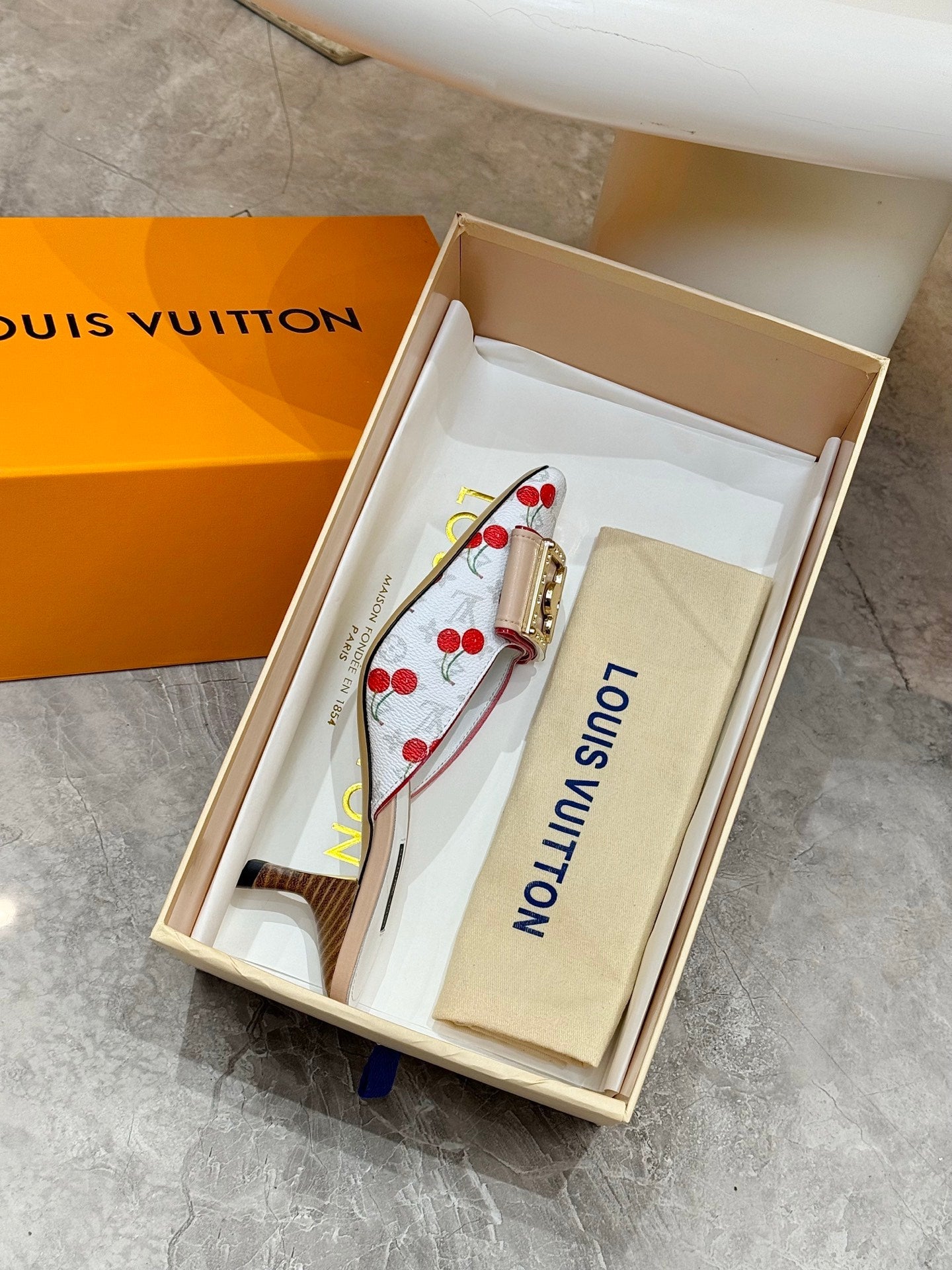 LV 26ss High-Heeled Mules 60 White Cherry Monogram Cowhide 664888