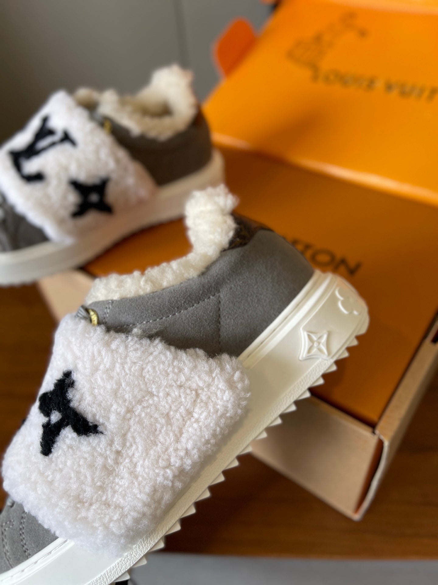 LV 26s Platform Sneakers Gray White Suede Wool 621159