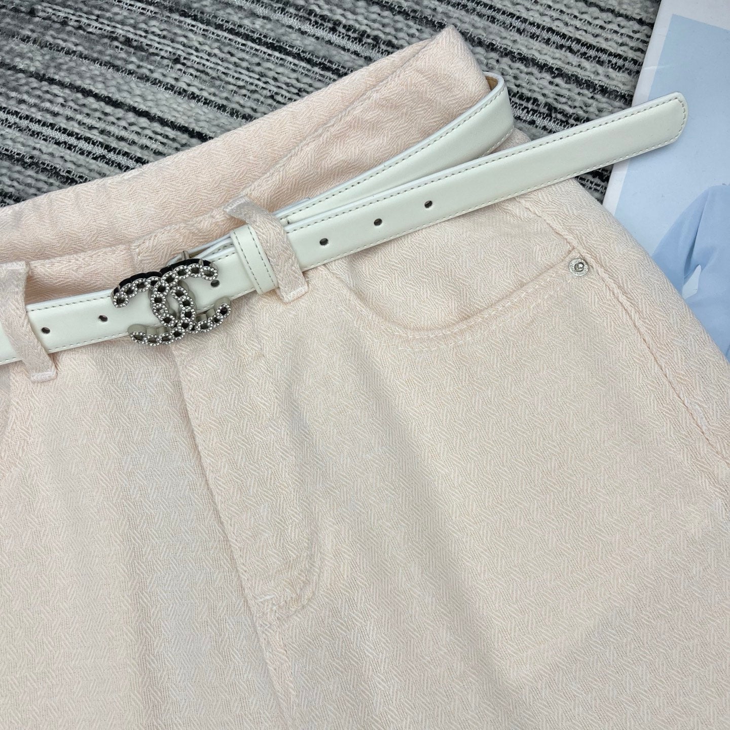 Chanel 2026 Straight-leg Trousers With Double C Leather Belt Light Pink Cotton 365396
