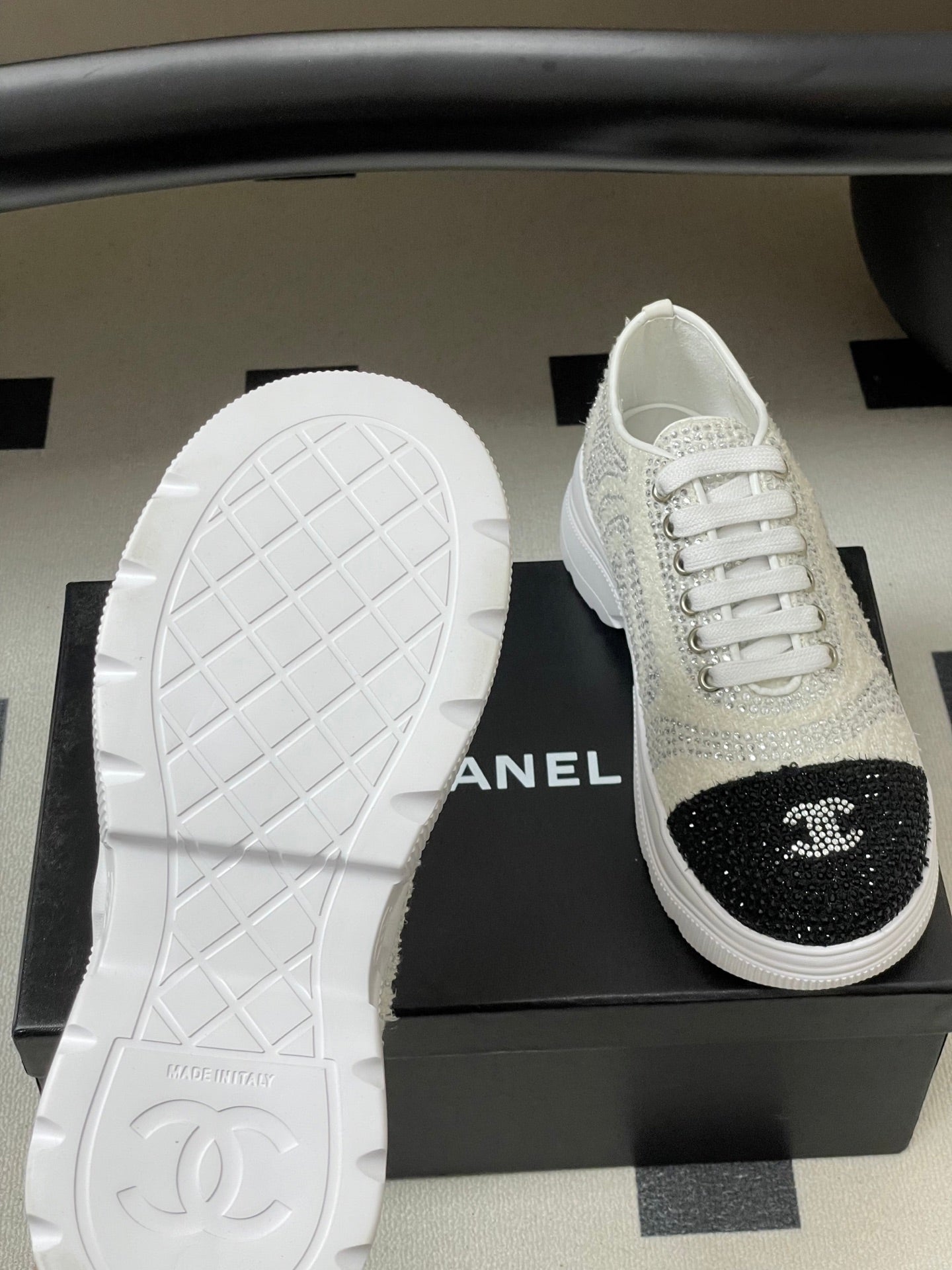 CC 26 Platform Sneaker White Sequin-embellished Leather 593346