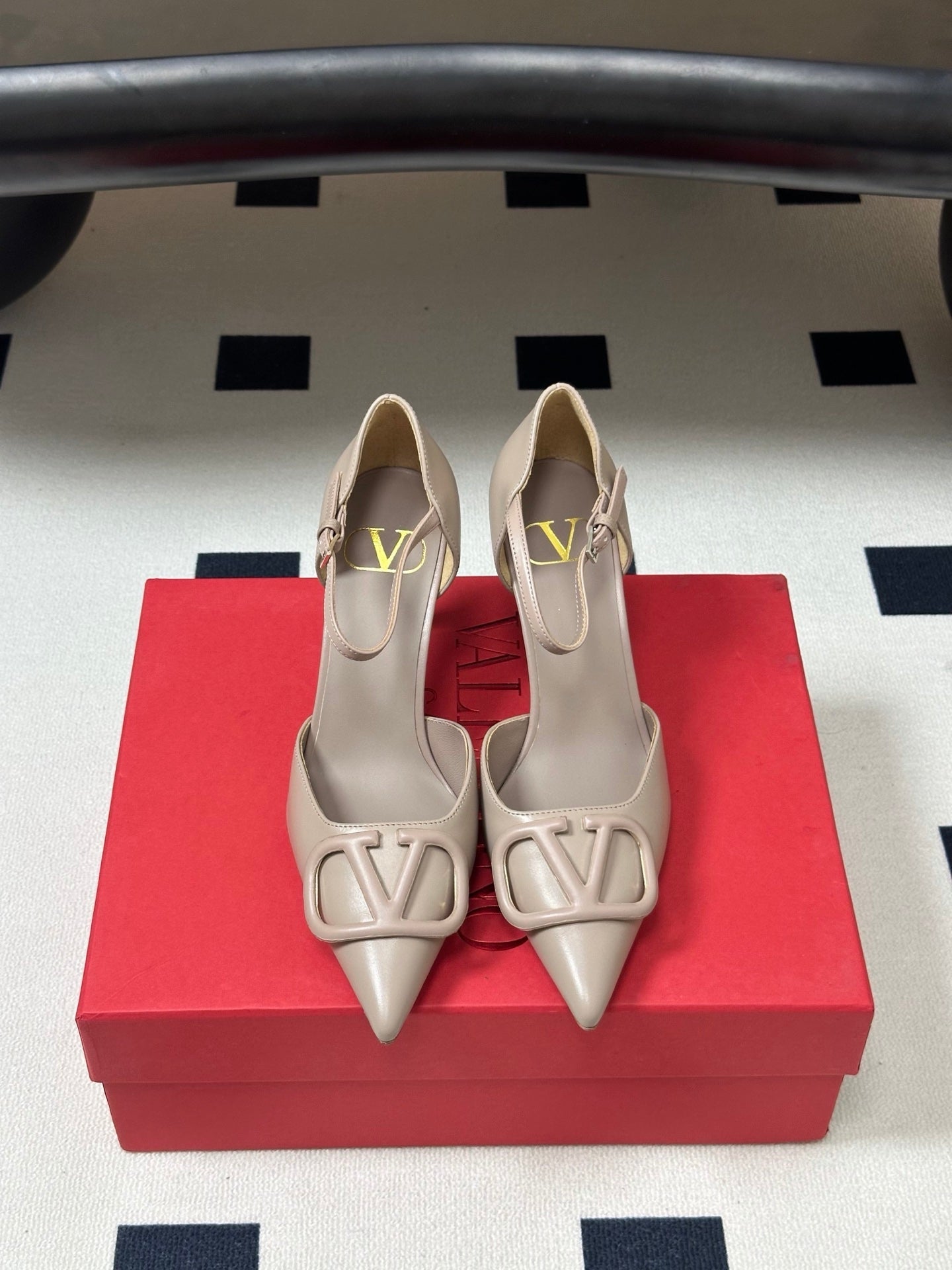 Valentino 2026 Garavani VLogo Signature D'Orsay 80mm Patent Leather Pumps 885969