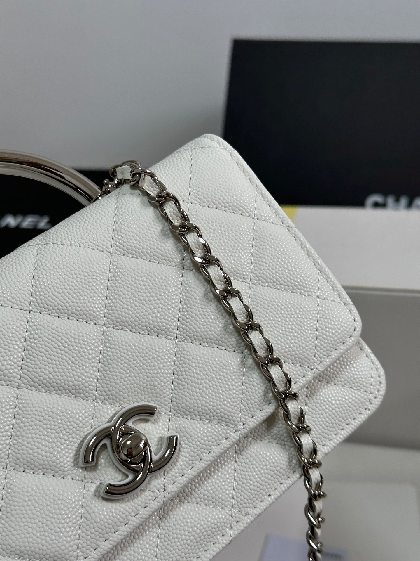 CC 25P Wallet Woc Handle 19cm White Leather Silver Hardware 243451