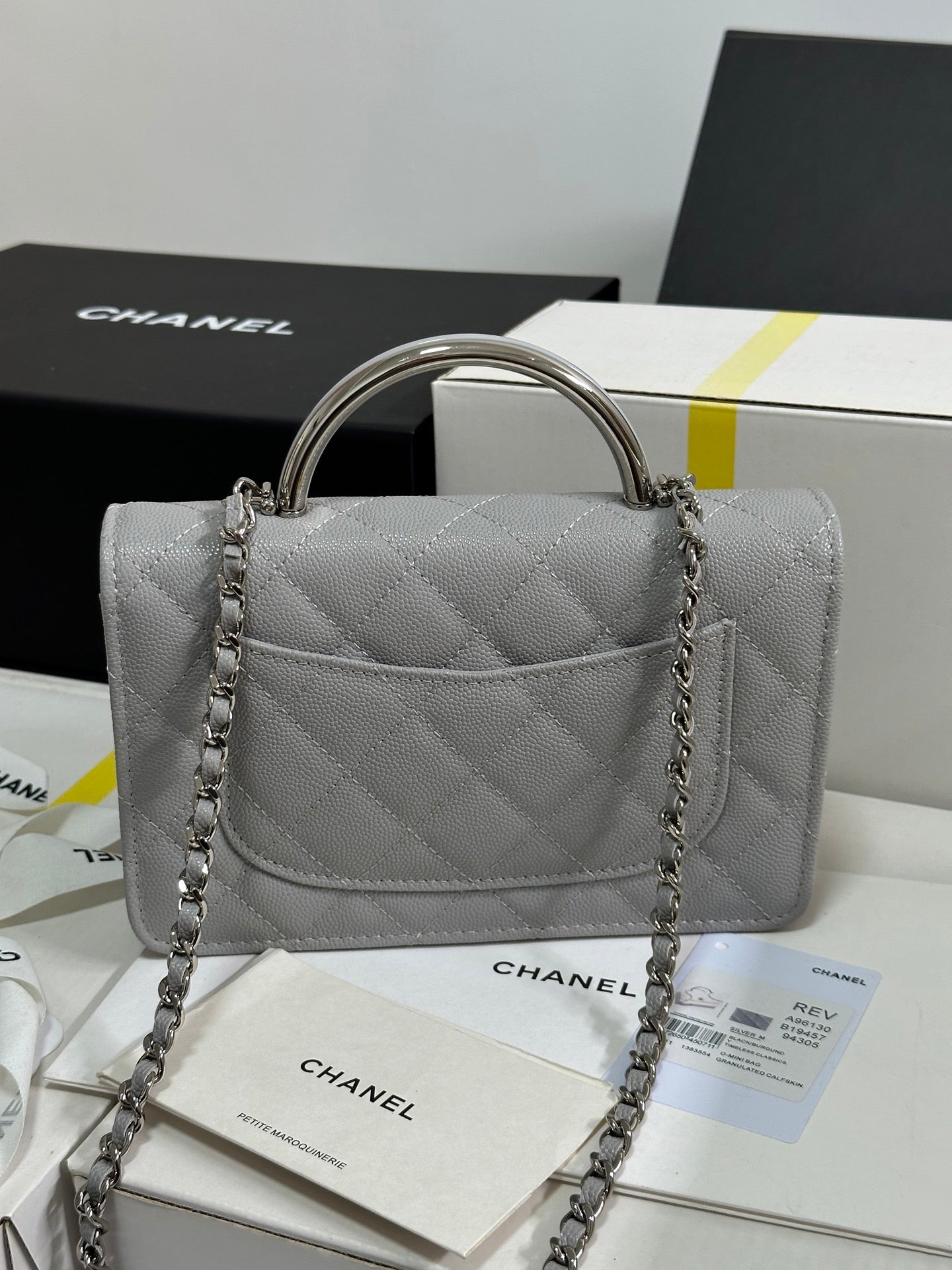 CC 25P Wallet Woc Handle 19cm Light Gray Leather Silver Hardware 243454