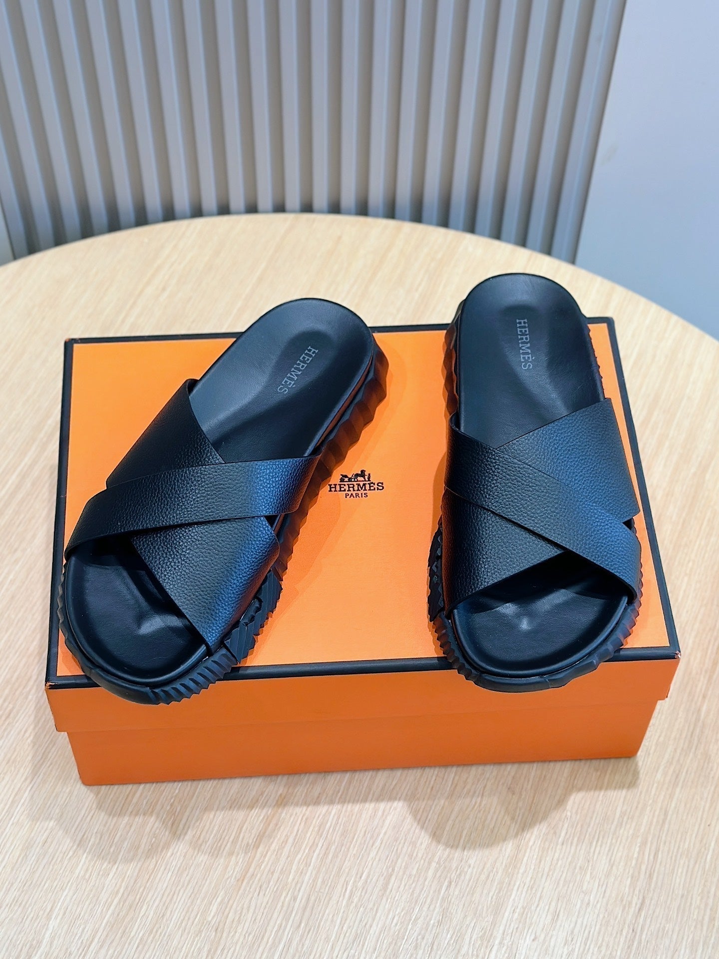 HM Men's Infra Slide Black Calfskin 547620