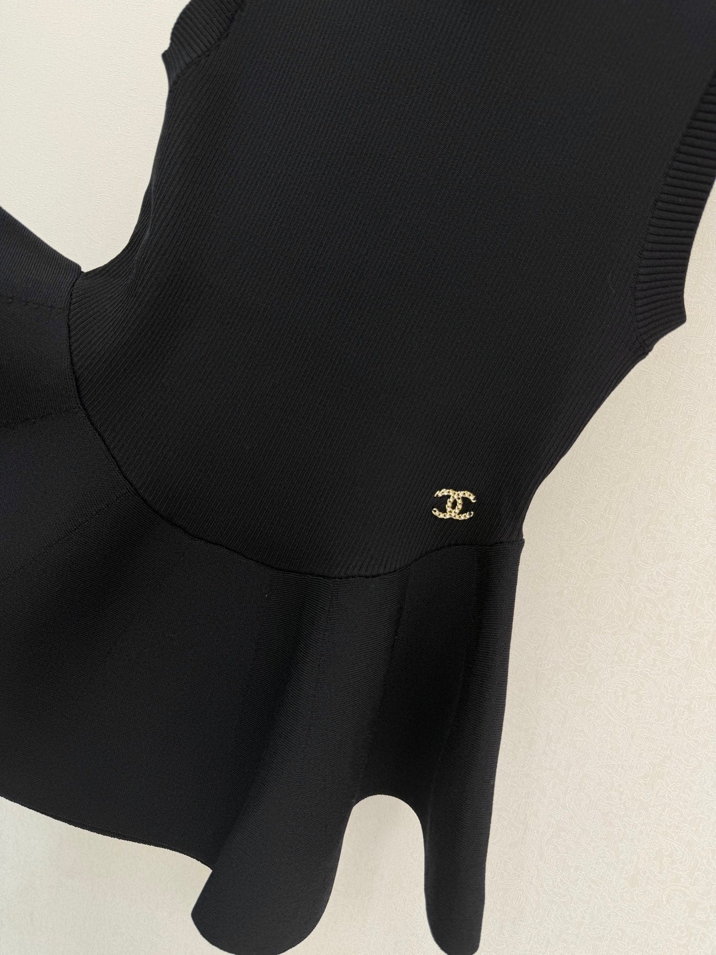 Chanel 2026 Vest Shirt Black Wool 397357