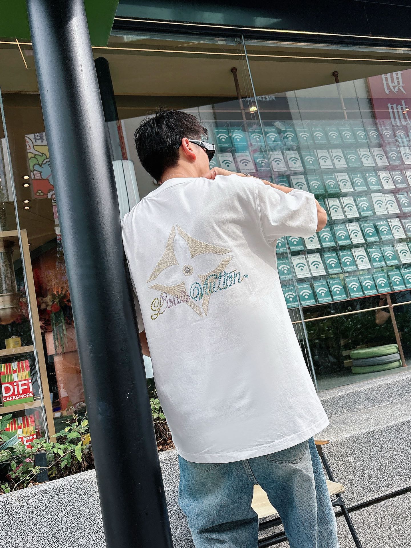 LV 26A Short-Sleeve T-Shirt White Rhinestones Cotton 406012