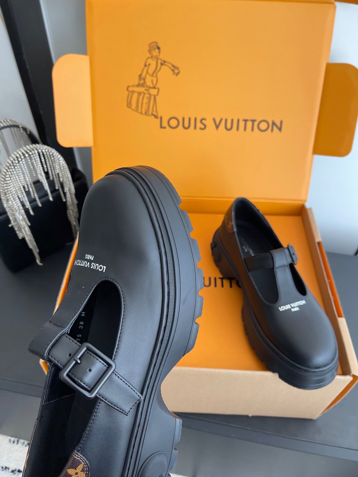 LV 26ss Platform Mary Jane Black Cowhide 631498