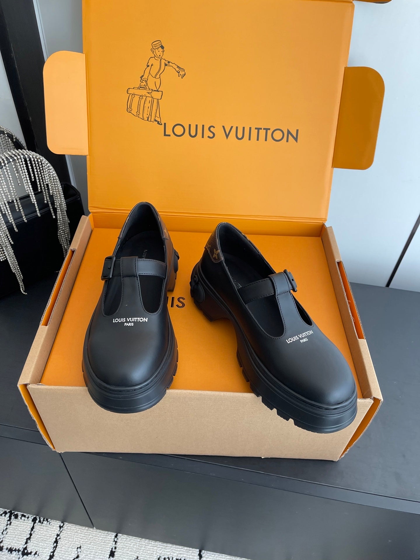 LV 26ss Platform Mary Jane Black Cowhide 631498