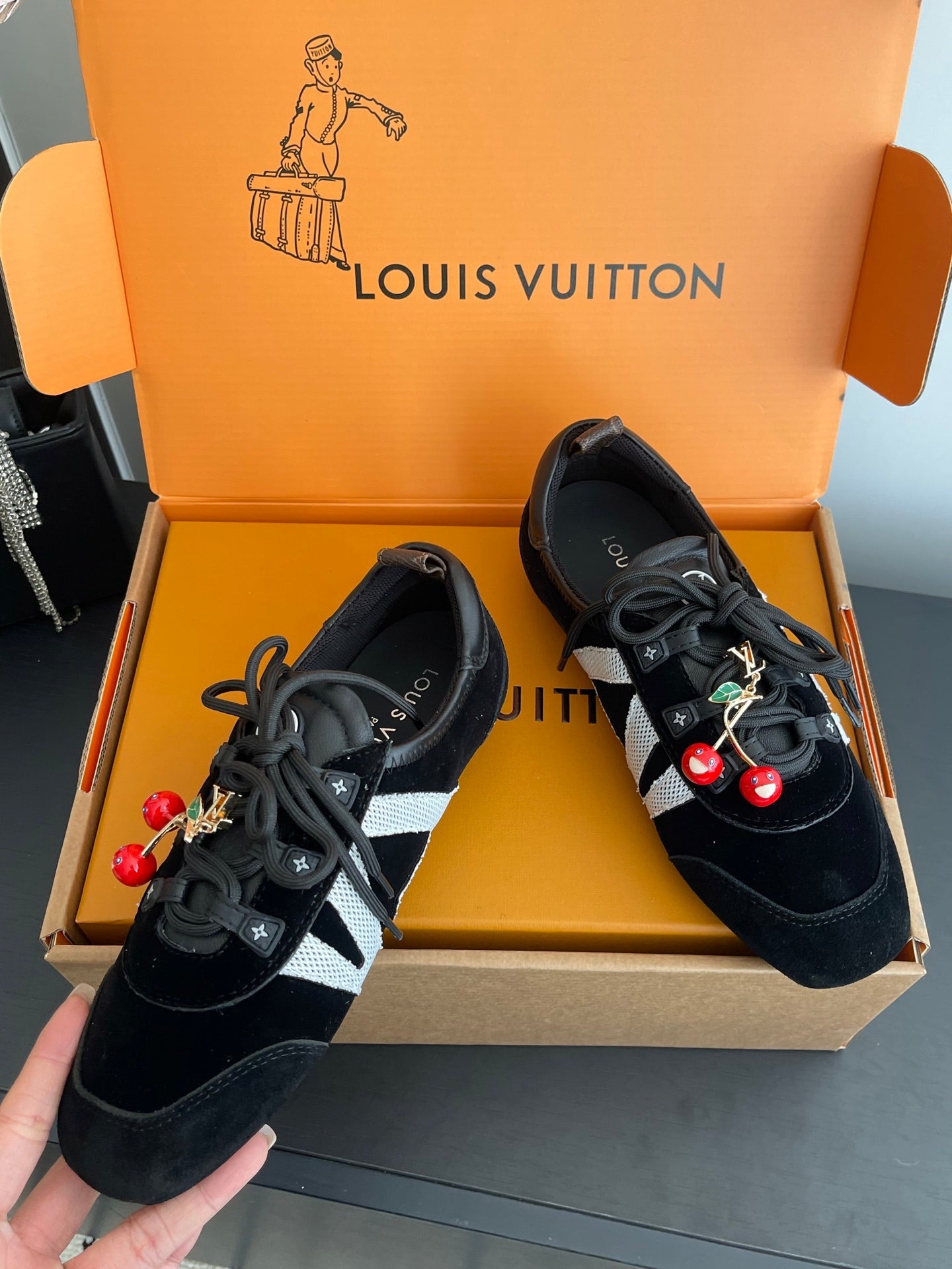 LV 26ss Ballet Sneakers Black Velvet 631493