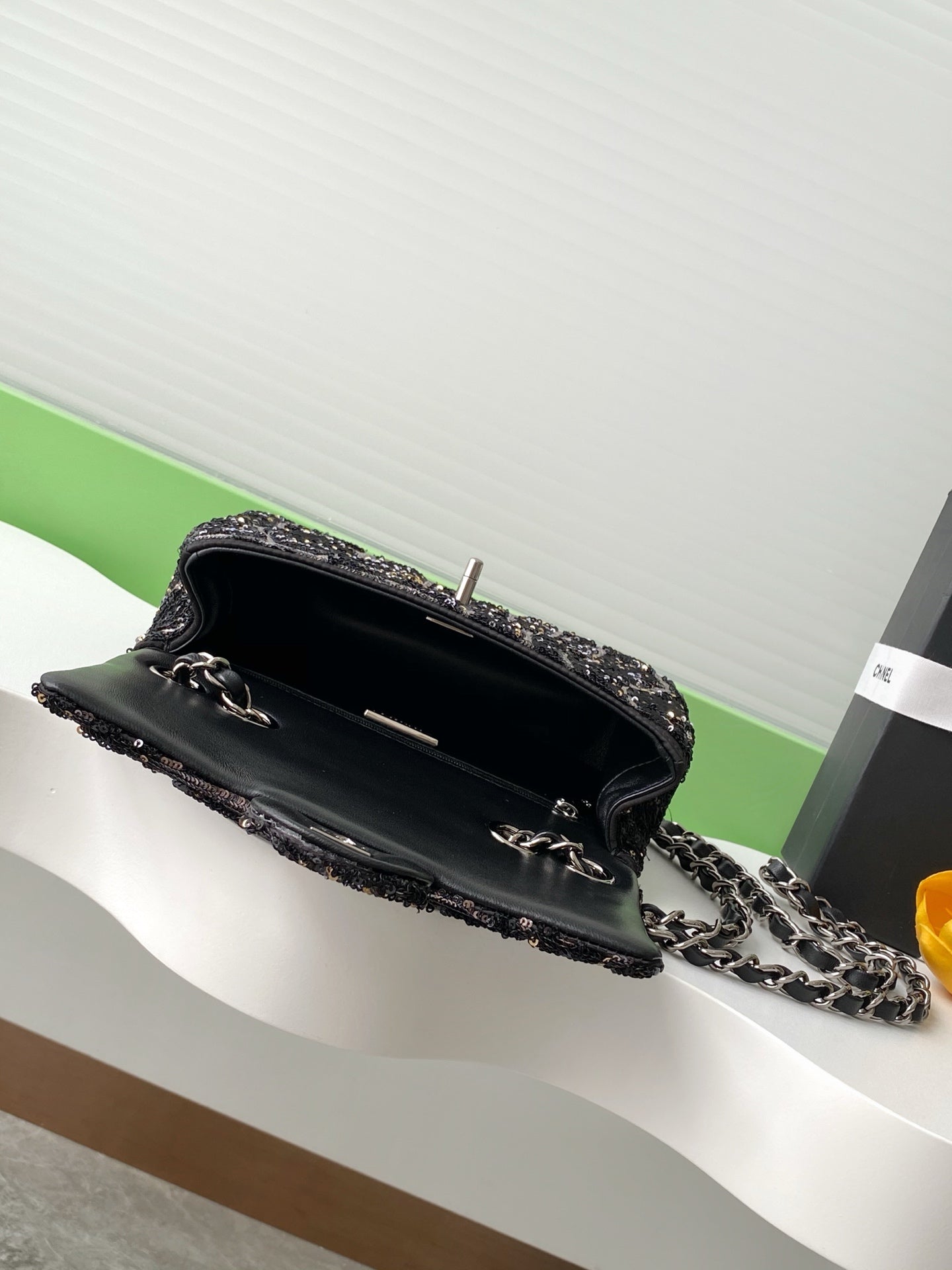 cc 25S Flap Bag 21cm Black Silver Sequin Calfskin