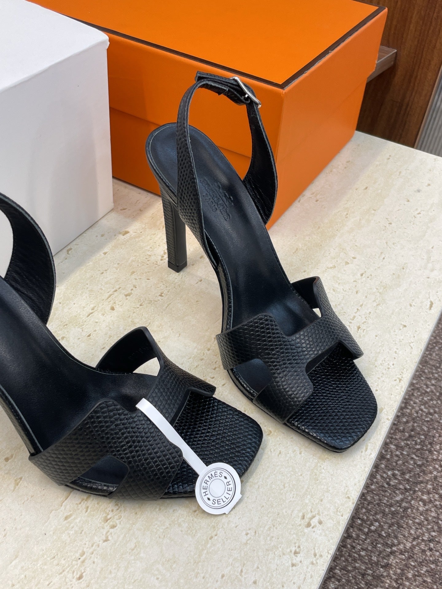 HM 26ss High Heel Sandals 105 Black Cowhide 607116