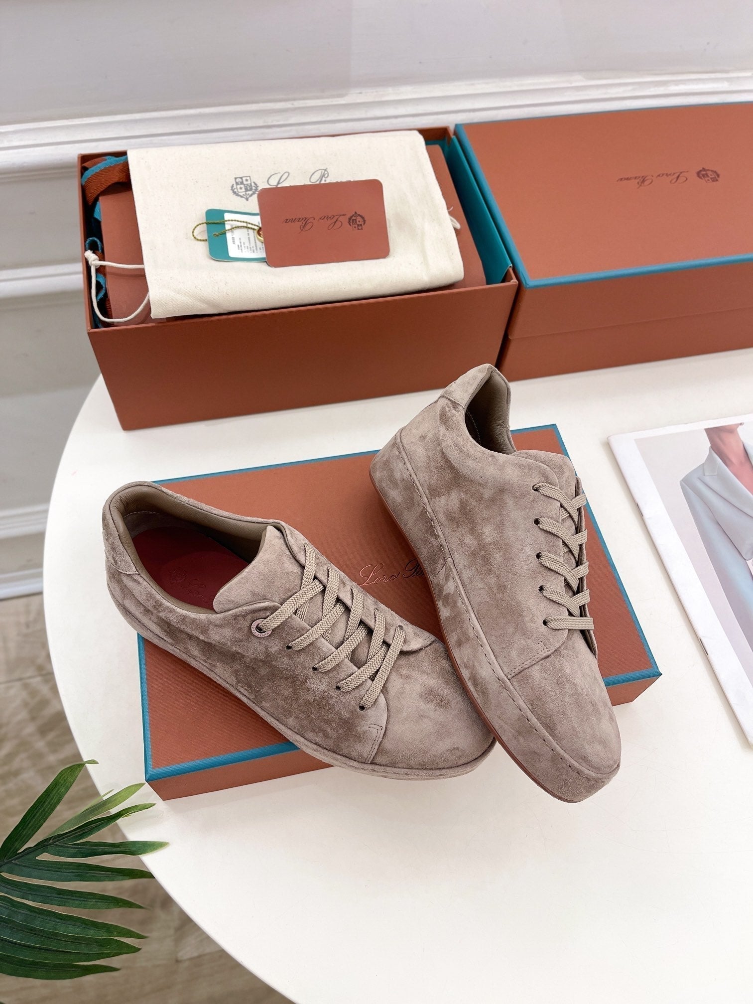 LP Nuage Sneaker In Light Grey Brown Suede 988293