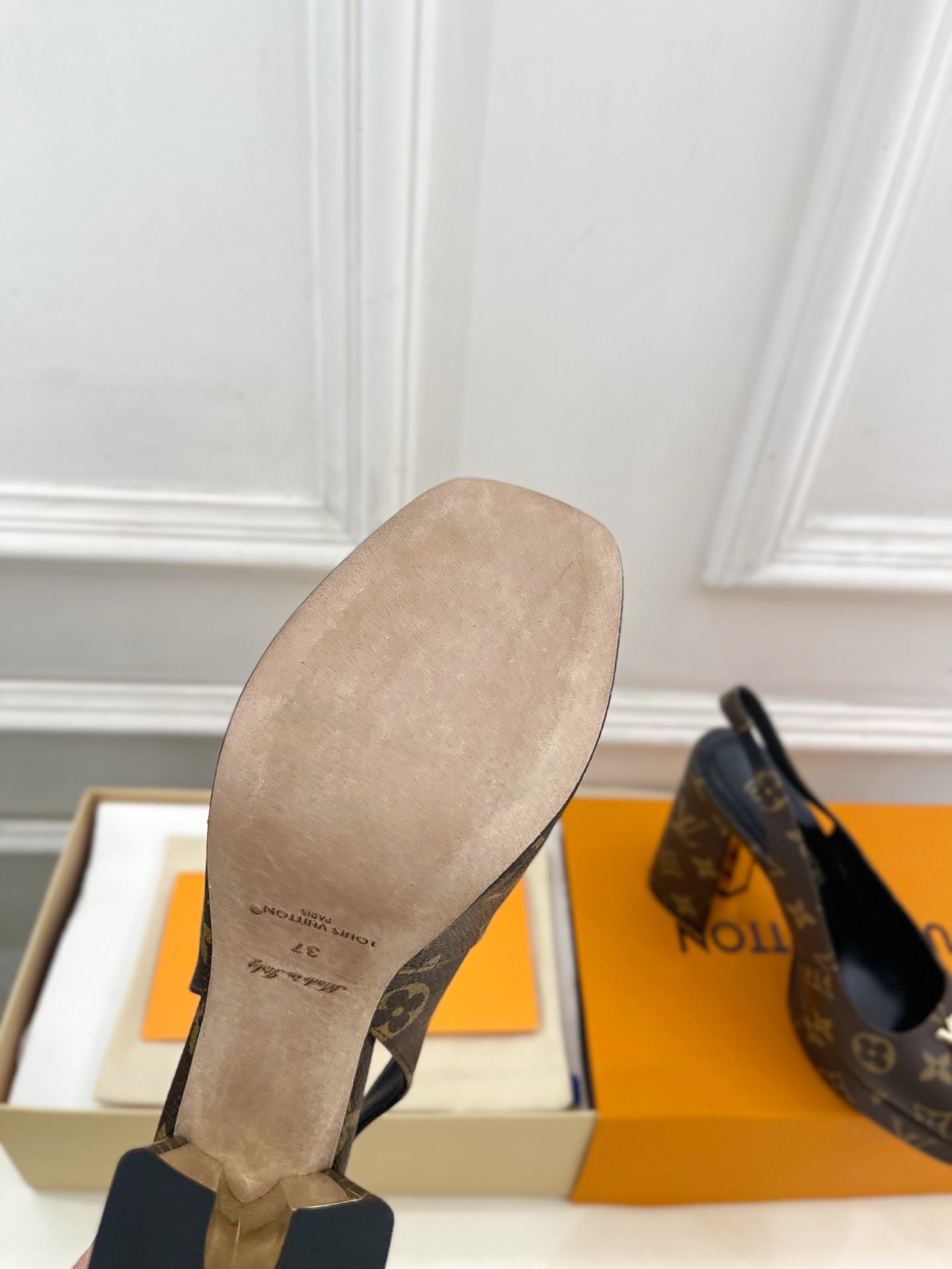 LV 26ss Platform Sandals 110 Brown Monogram Leather 631924