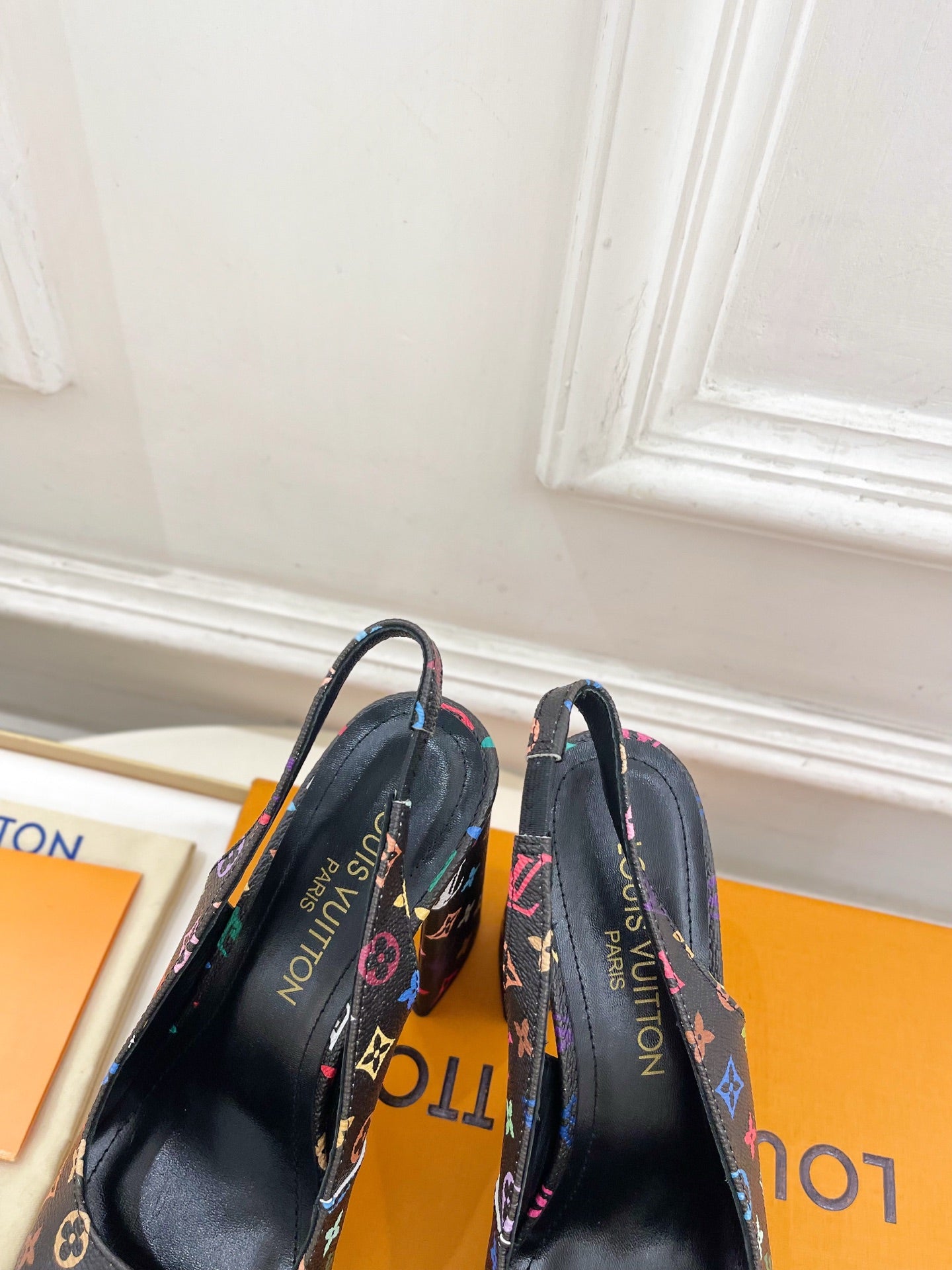 LV 26ss Platform Sandals 110 Black Monogram Multicolor Leather 631926