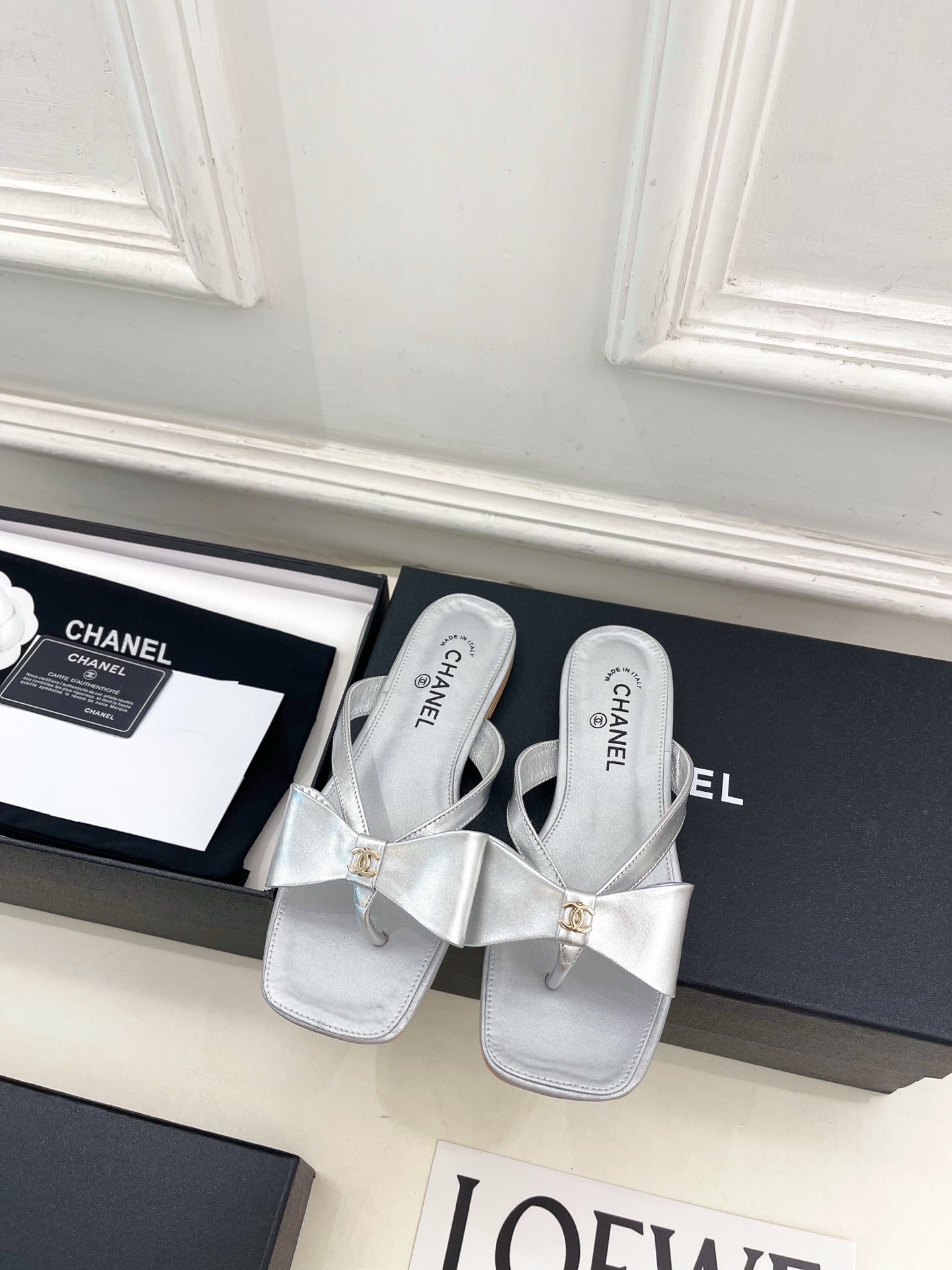Chanel 2026 Double C Bow Flip-Flops Leather Sheepskin 831454
